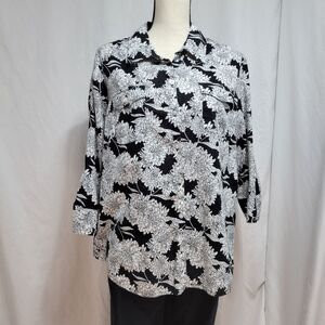 Croft&Barrow black and white floral collared cotton button down shirt, size XL